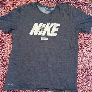 Gently Worn Nike T shirt